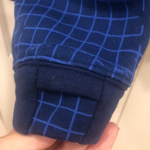 Nike hoodie blue navy grid pattern sweatshirt with thumb holes and front pocket - Picture 6 of 6